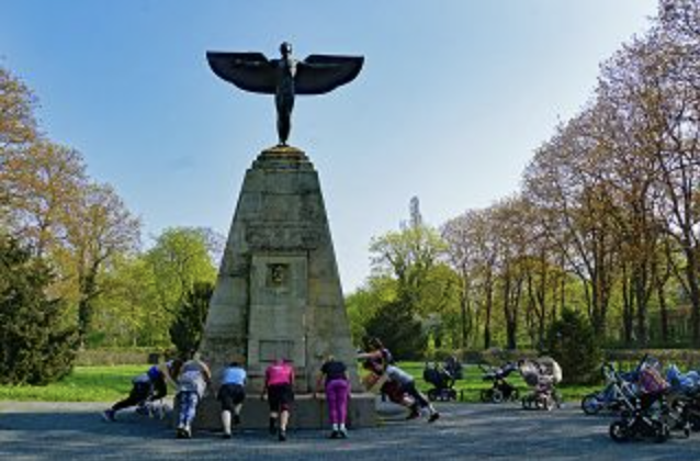 LAUFMAMALAUF Impression 3